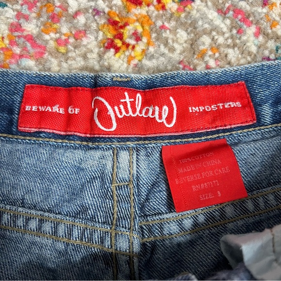 Vtg 90s Y2K Outlaw Blue Denim Wmbroidered Rose Beaded Jean Shorts 100% Cotton‎ 3 - Picture 6 of 14